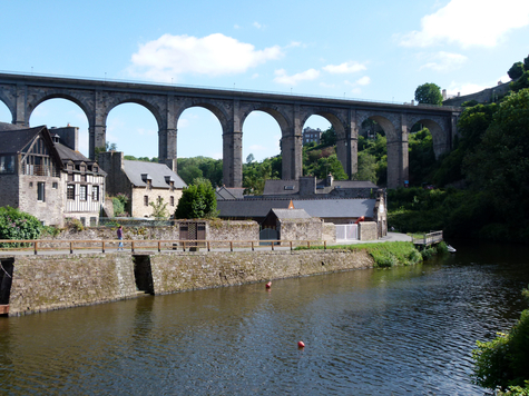 Dinan, la Rance et le viaduc